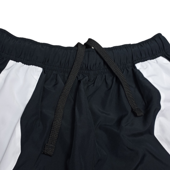 Nike Air Jordan Men's Zion Woven Basketball Shorts Black White DH9713-010 - Picture 4 of 5